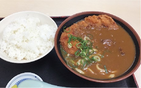 17時から定食・丼ぶり・お弁当の ご飯大盛無料。